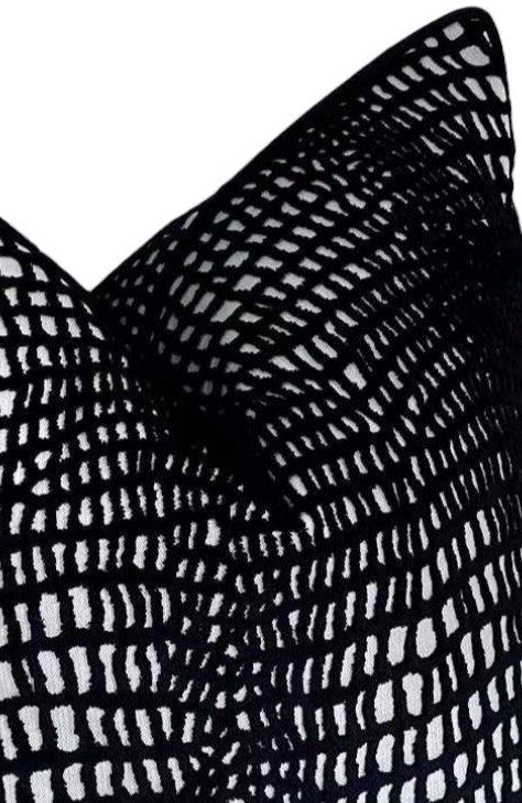 CROCO THROW PILLOW