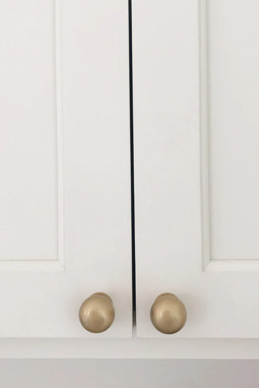 Traditional Ball Knob, Brass by AVE Home