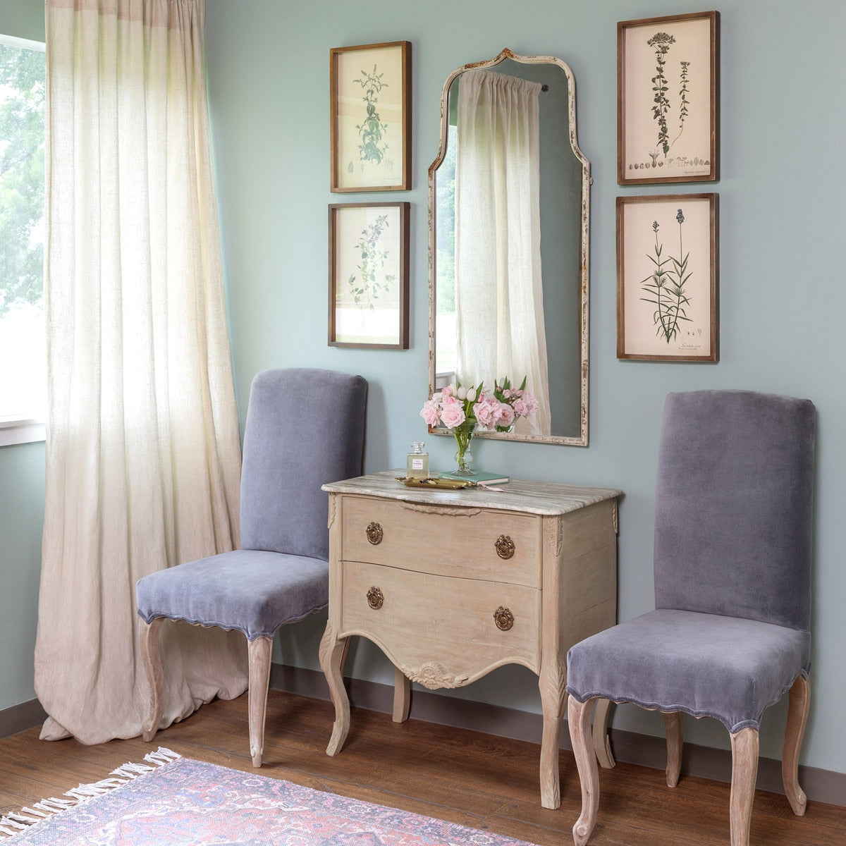 Metal Framed Keyhole Mirror