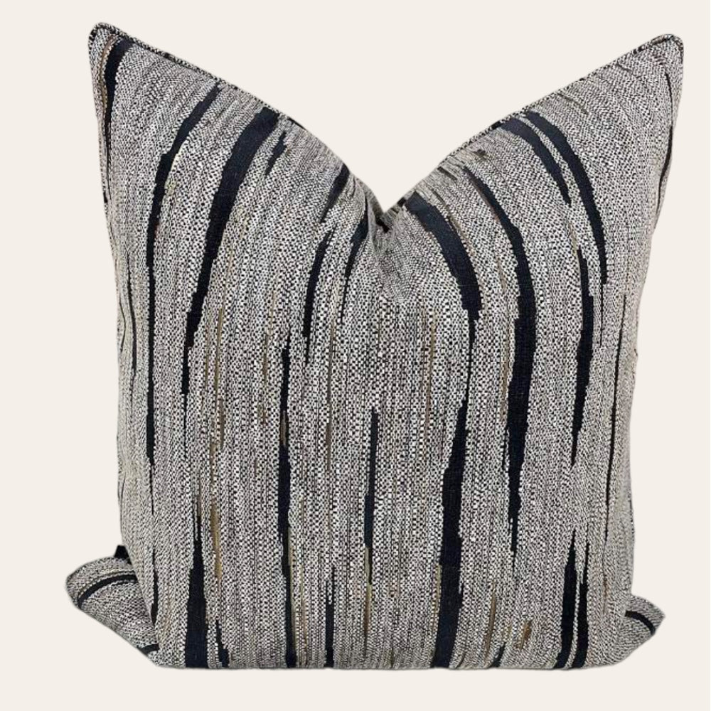 LUXE THROW PILLOW