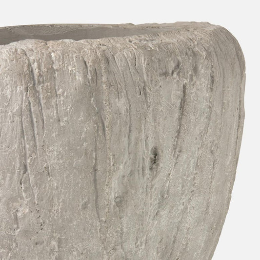 Cedrus Planter 18"D x 17"H