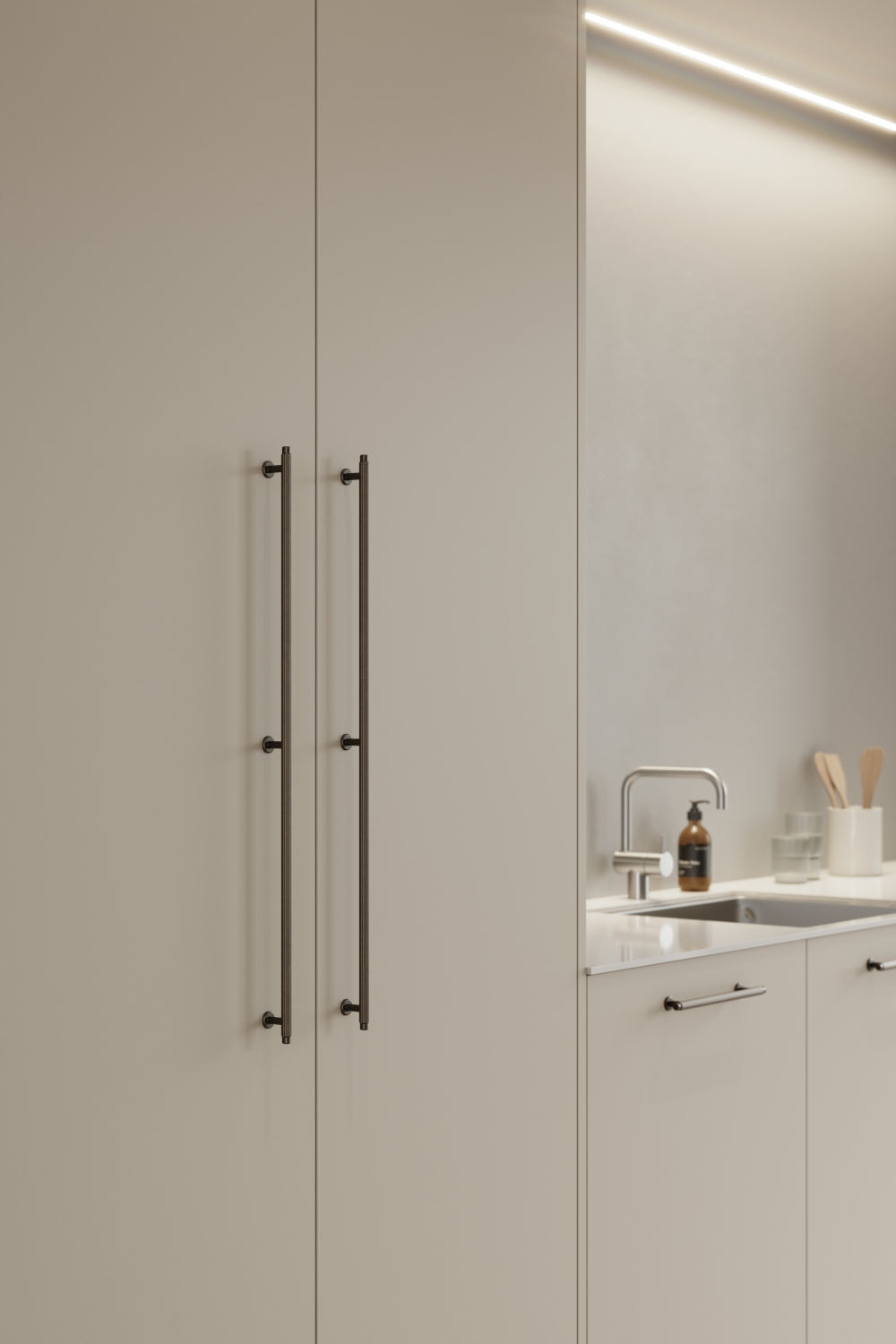 Dark Rubbed Bronze "Villa" Fluted Cabinet Knobs and Pulls