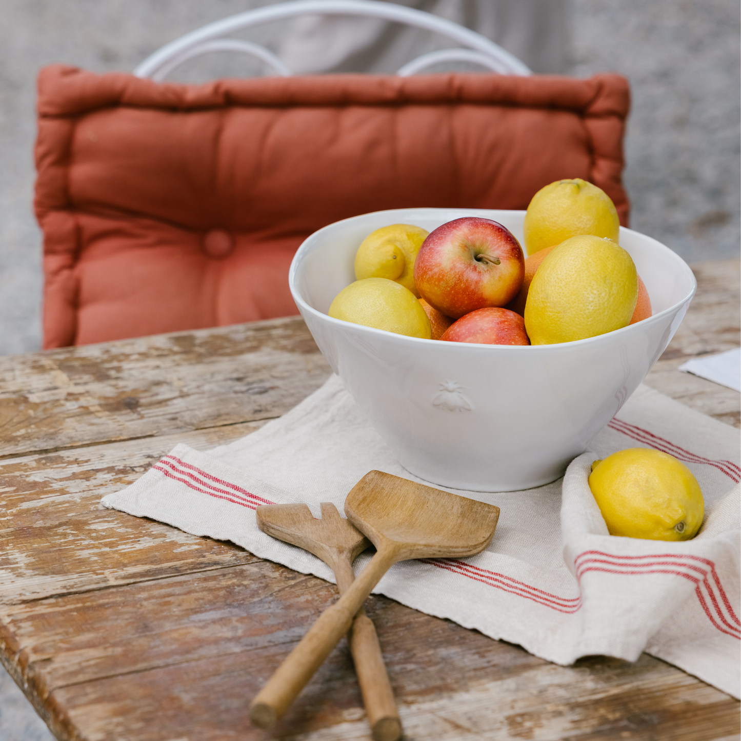 Bee Ceramic Serving Bowl 1 Ea