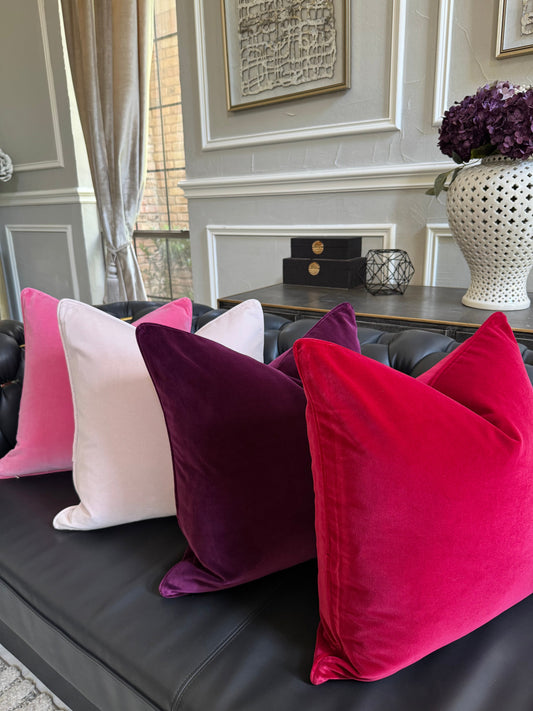 Velouré Throw Pillow