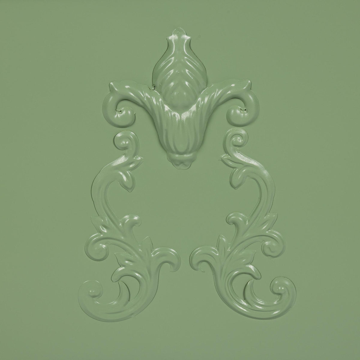 Grand Scroll Planter, Soft Garden Green