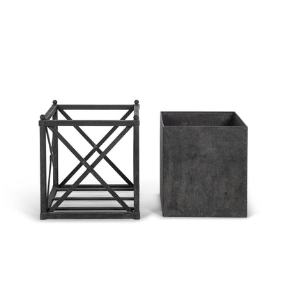Small Metal Estate Planter, Noir