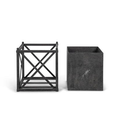 Small Metal Estate Planter, Noir