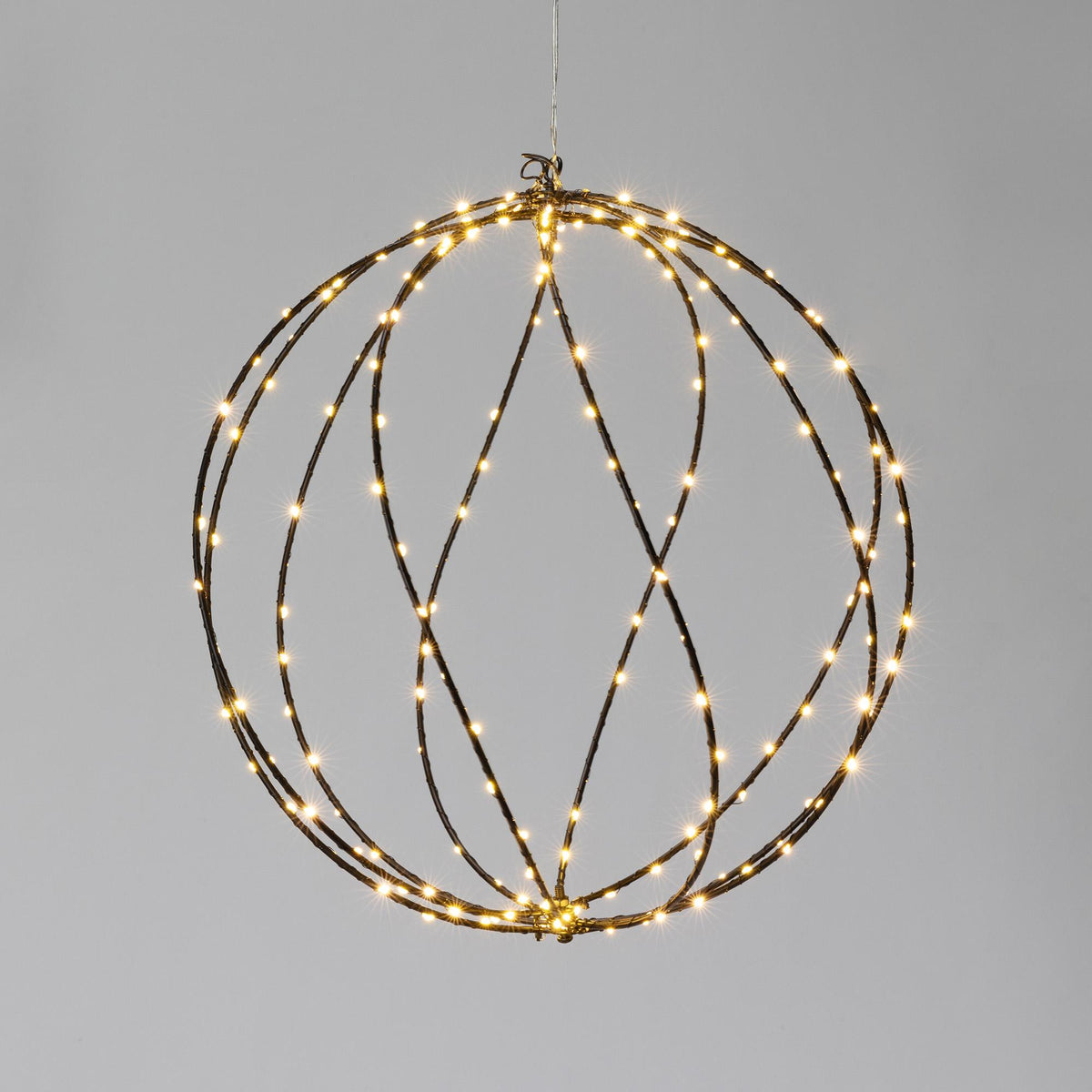 Twinkle Lit Sphere, Black, Medium