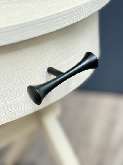 Hourglass "MCM 01" Matte Black Mid-Century Drawer Pull