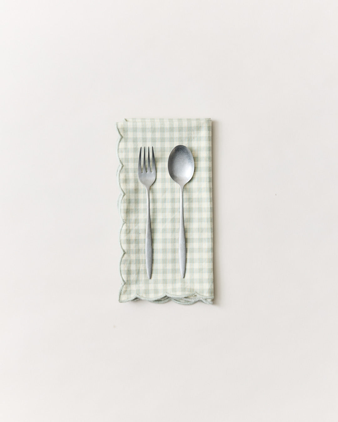 Farmhouse Pottery Scalloped Napkins - Thumbnail 2