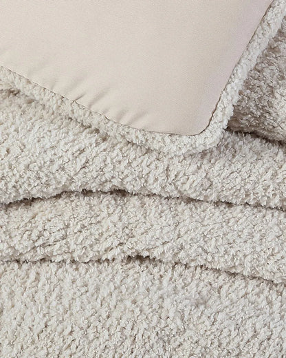 Snug Comforter Bedding