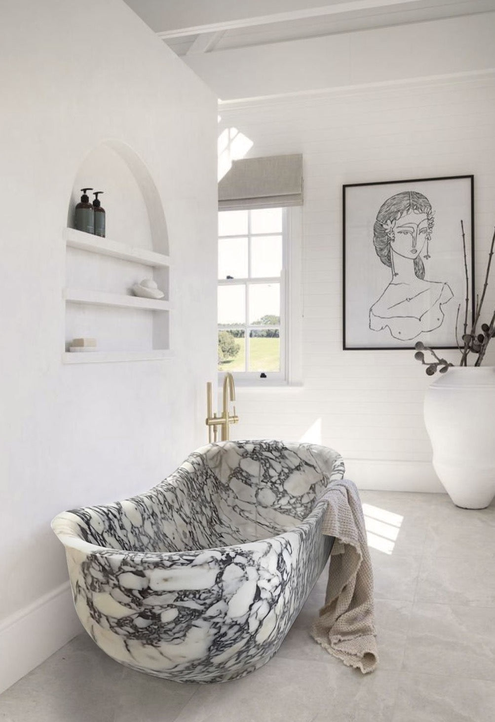 Calacatta Viola Bathtub Hand-carved from Solid Marble Block (W)34