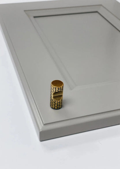 U-Shaped "Venice" Drawer Pull in Antique Brass